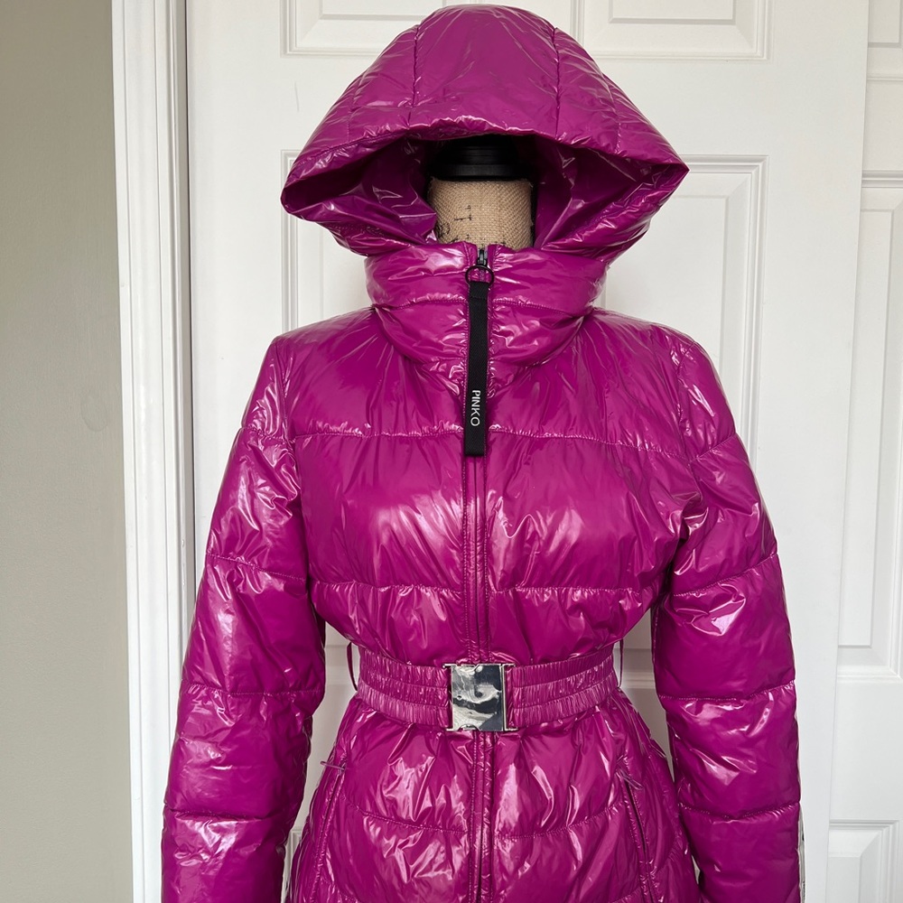 PINKO.  High-shine finish puffer jacket. Size S